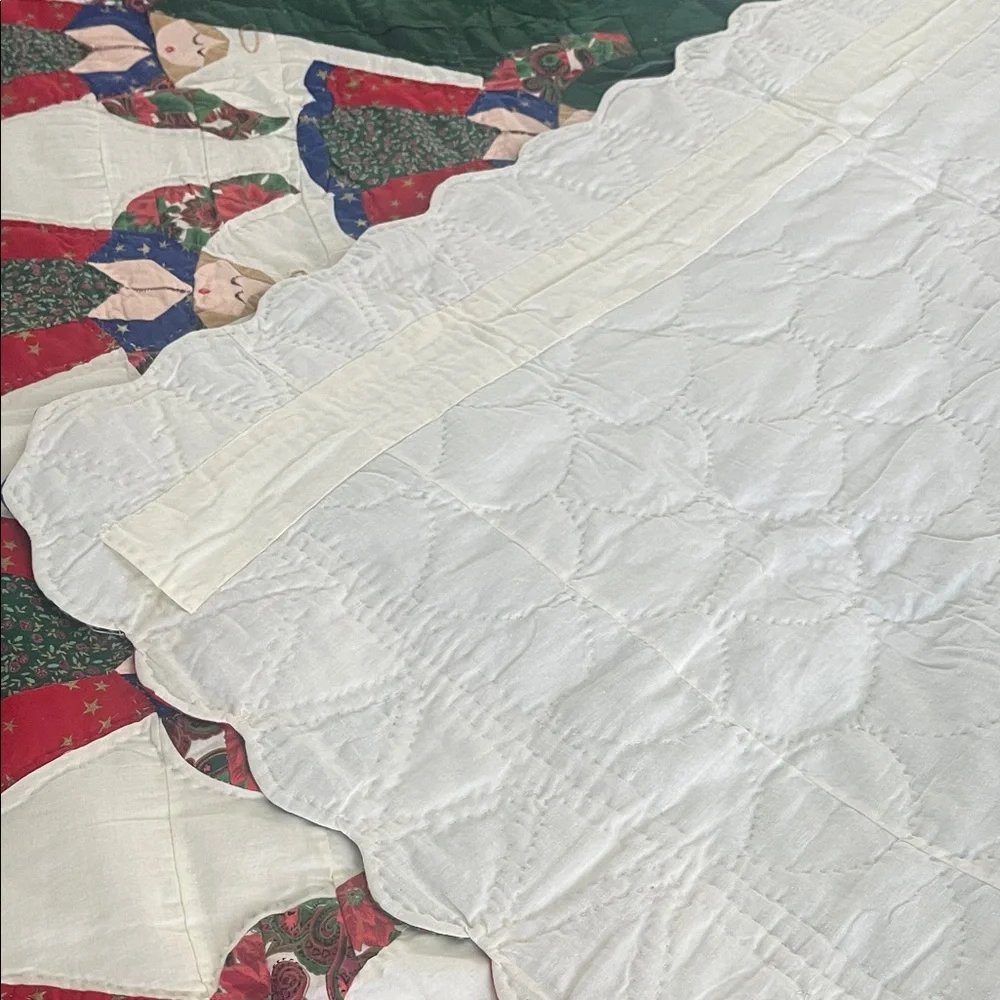 HANDMADE Angel Praying Choir Festive QUILT Scalloped Edges HOLIDAY CHRISTMAS Tre